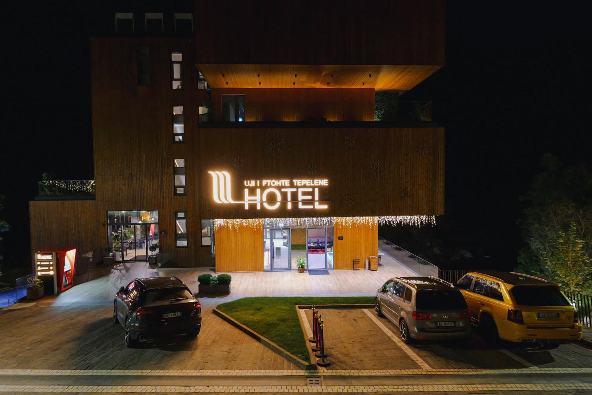 Hotel Uji Ftohte Tepelene Esterno foto
