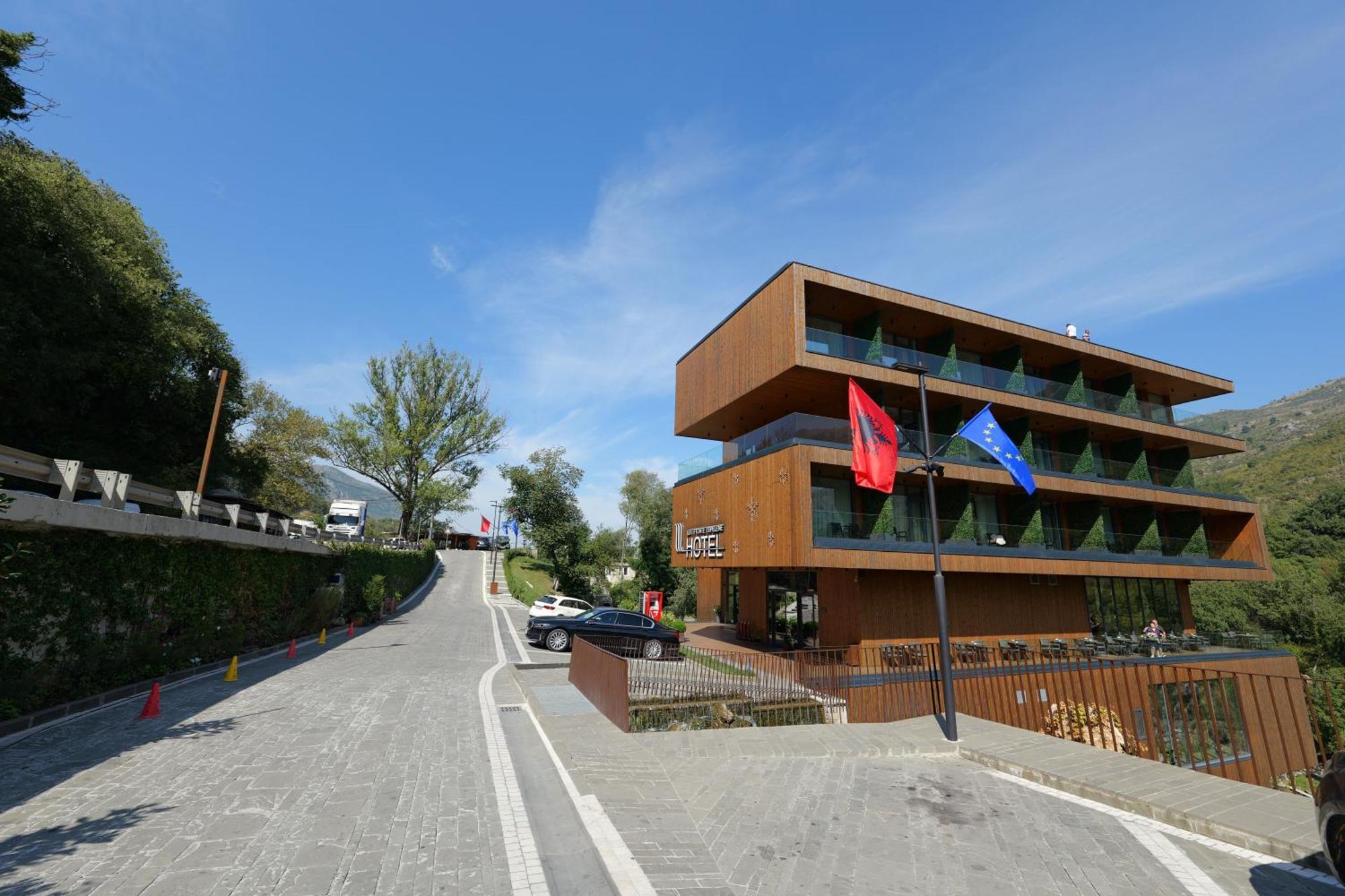 Hotel Uji Ftohte Tepelene Esterno foto