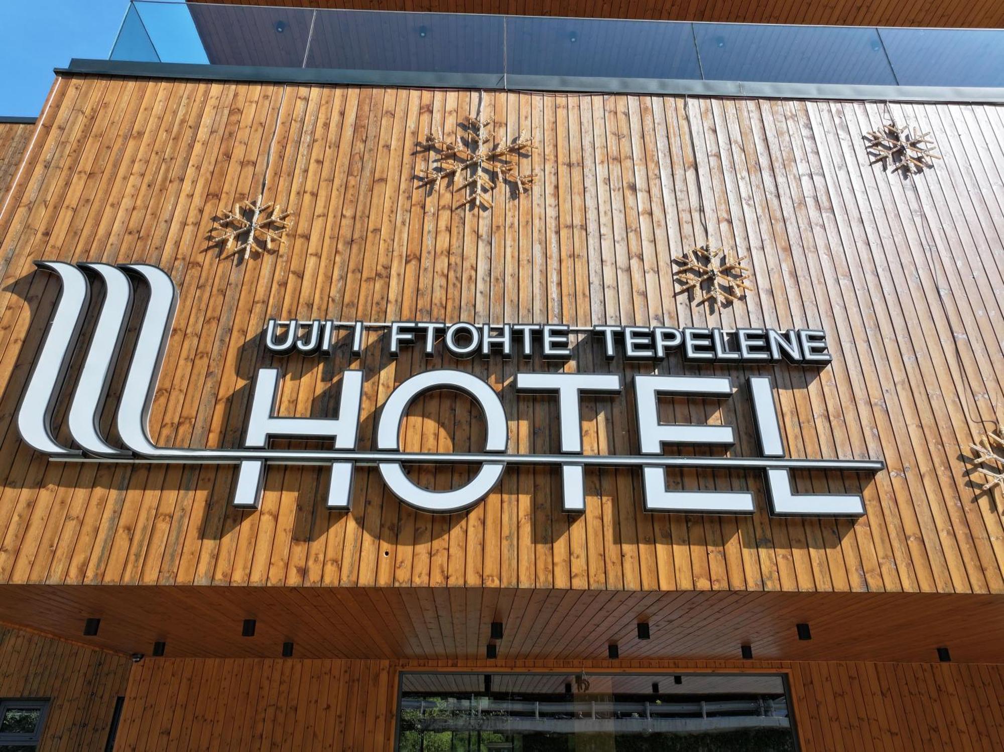 Hotel Uji Ftohte Tepelene Esterno foto