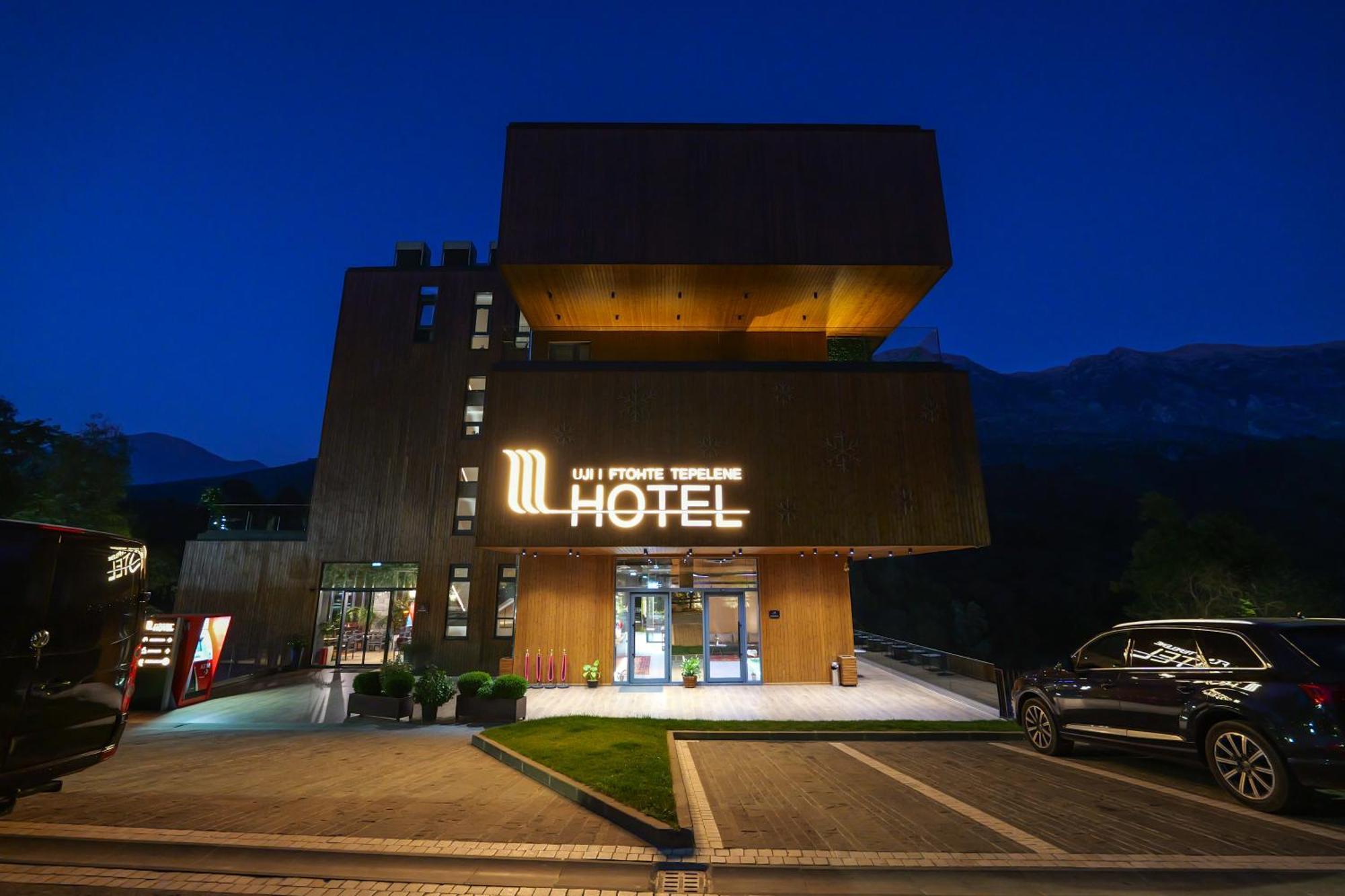 Hotel Uji Ftohte Tepelene Esterno foto